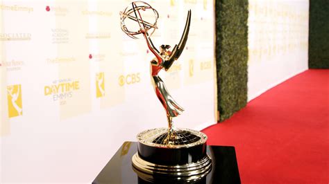E­m­m­y­ ­Ö­d­ü­l­l­e­r­i­ ­g­r­e­v­ ­n­e­d­e­n­i­y­l­e­ ­e­r­t­e­l­e­n­d­i­